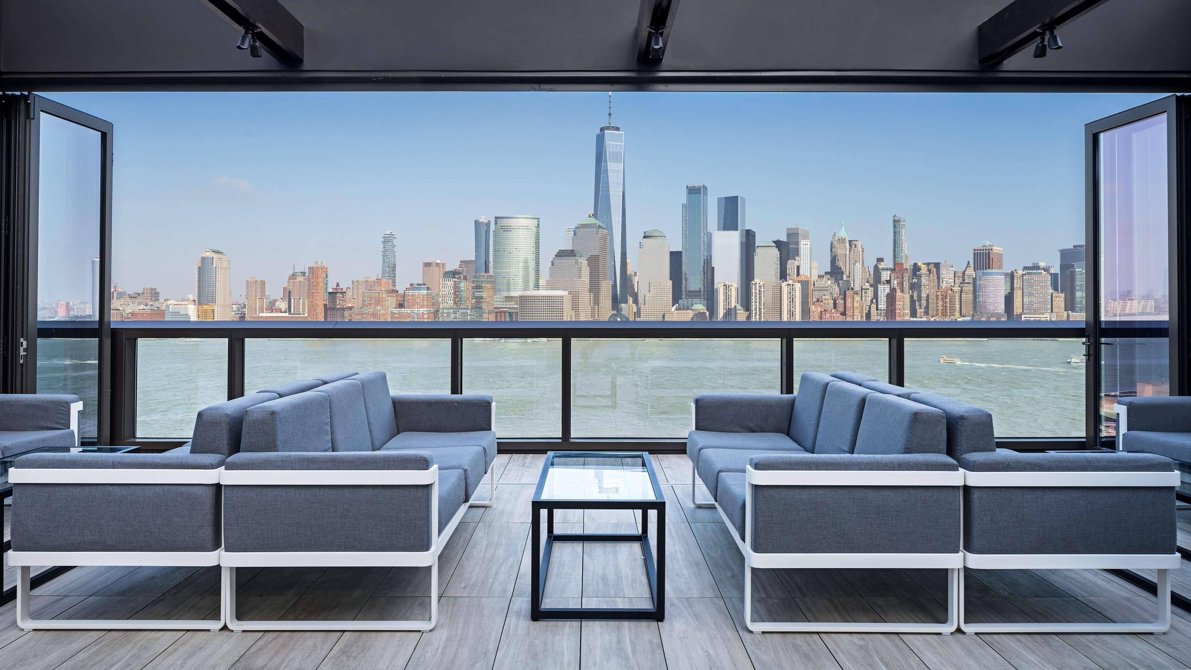 4 Hoteles de 4 Estrellas Cerca de One World Observatory NY