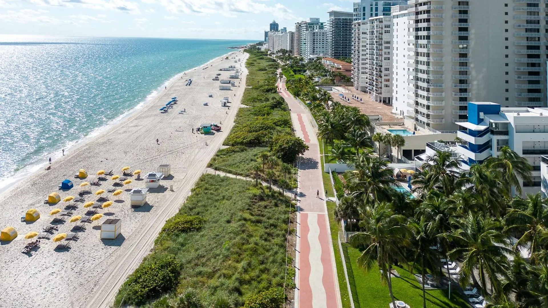 8 Hoteles de Diseño Excepcional en Mid-Beach que Vale la Pena Reservar
